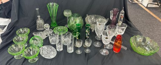 Selection of vintage and later glassware to include some crystal pieces, coloured glass etc