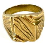 Gents hallmarked 18k gold plated signet ring, ring size U