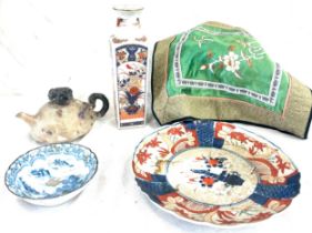 Selection of oriental items to include small teapot, vase, plates etc, some with makers marks to