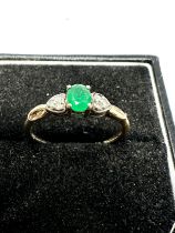 9ct gold diamond & emerald ring (1.2g)