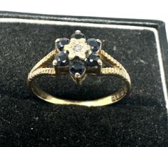9ct gold vintage sapphire & diamond floral cluster ring (1.9g)