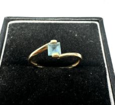 18ct gold blue topaz ring (1.2g)