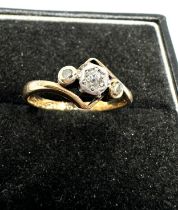 Vintage 9ct & plat diamond ring weight 2g