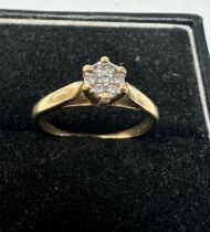 9ct gold diamond cluster ring (1.7g)