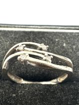 9ct white gold diamond crossover ring (1.8g)