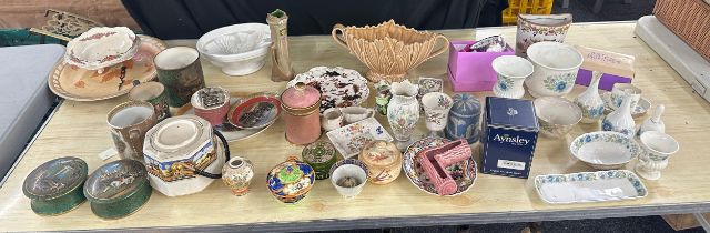 Large selection of pottery miscellaneous to include Wedgwood, Coalport, Delft etc