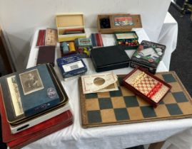 Selection of vintage and later games includes boxwood chess, counters etc