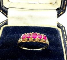14ct gold synthetic ruby five stone ring (2.3g)