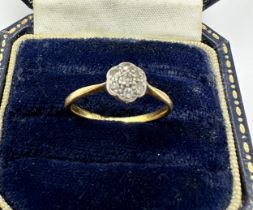 18ct gold diamond cluster ring (1.8g)