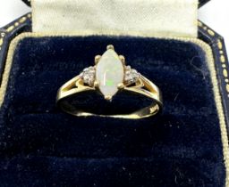 10ct gold opal & diamond shoulder dress ring (1.8g)