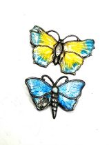Two silver enamel butterfly brooches (7g)