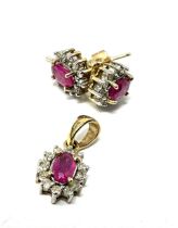 9ct gold diamond & ruby cluster pendant & stud earrings (1.6g)