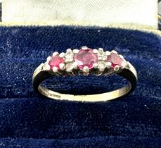9ct gold antique diamond & ruby ring (1.8g)