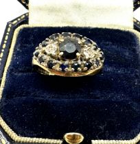 9ct gold sapphire & diamond cluster ring (3g)