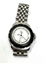 Vintage tag heuer quartz wristwatch the watch is ticking