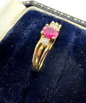 18ct gold ruby & diamond ring (1.8g)