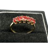 9ct gold red gemstone set ring weight 2g