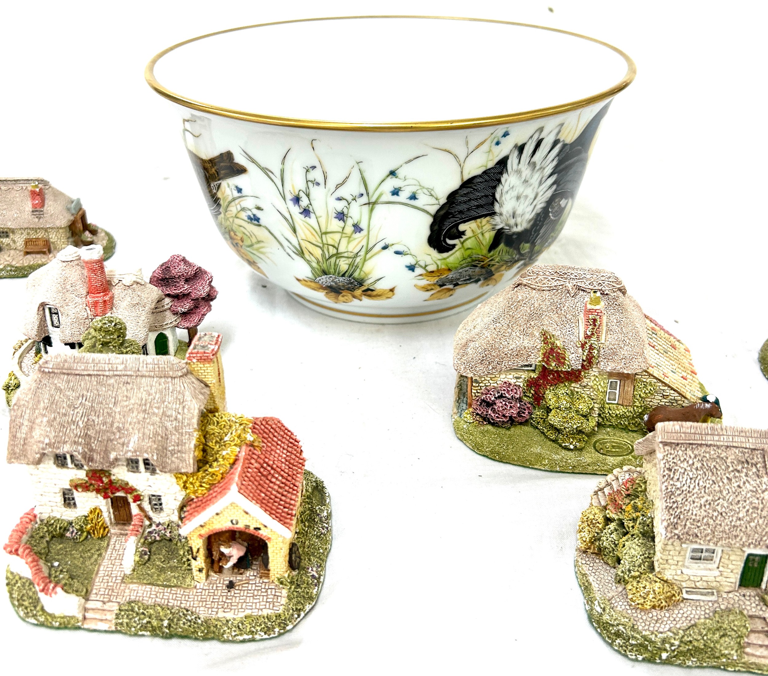 Franklin porcelain bowl depicting game birds, together with 7 cottage ornaments - Bild 3 aus 5