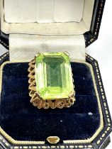 9ct Gold Green Synthetic Spinel Single Stone Cocktail Ring (7.4g)