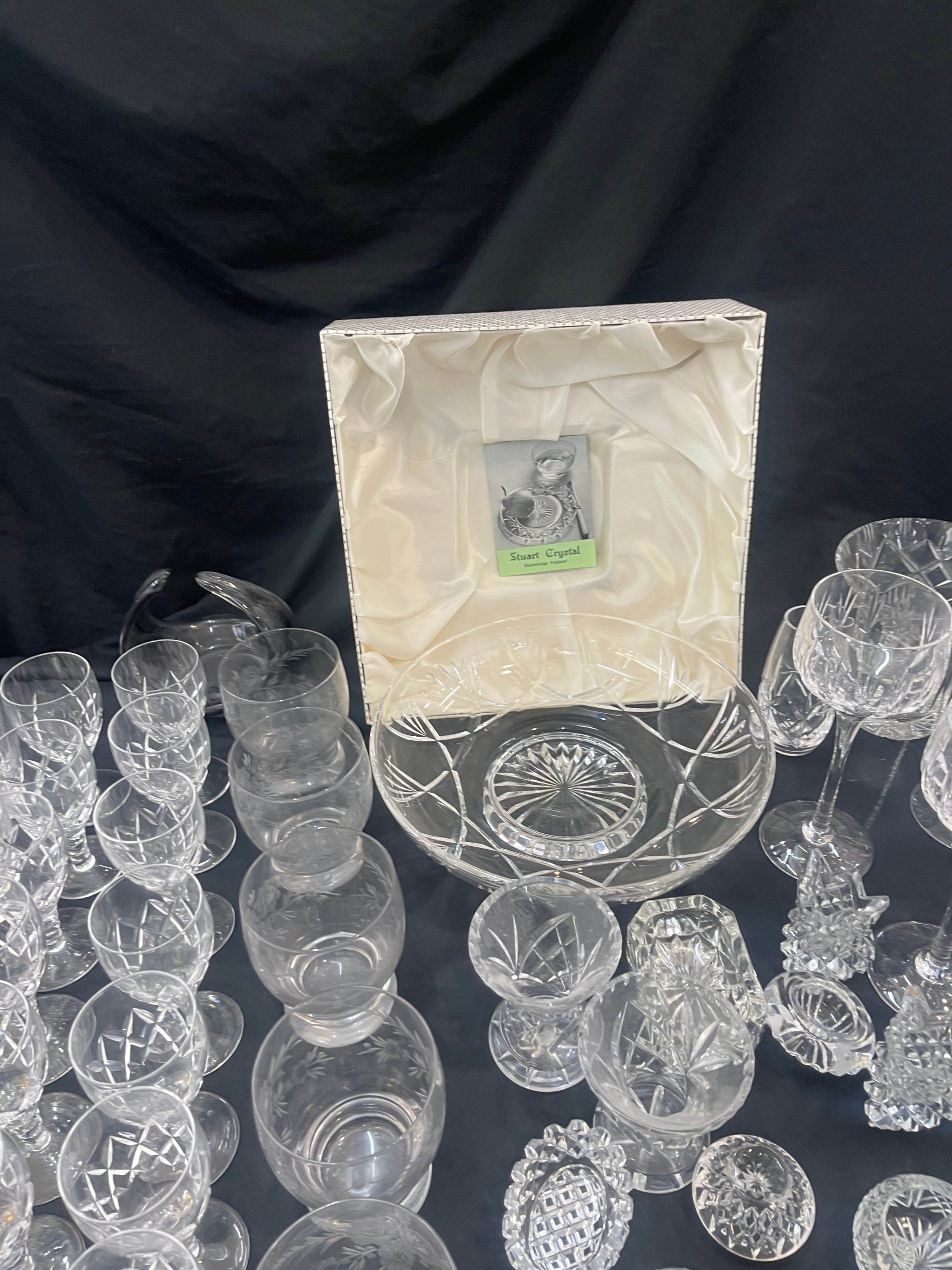 Large selection of vintage and later glassware includes deco styles decanter and glasses, boxed - Image 4 of 8