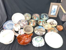 Large selection of assorted plates, chickens etc