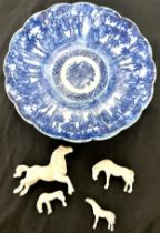 Oriental plate, selection 4 white porcelain horses