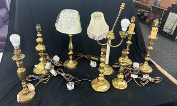 Large selection of assorted brass lamps etc, all untested