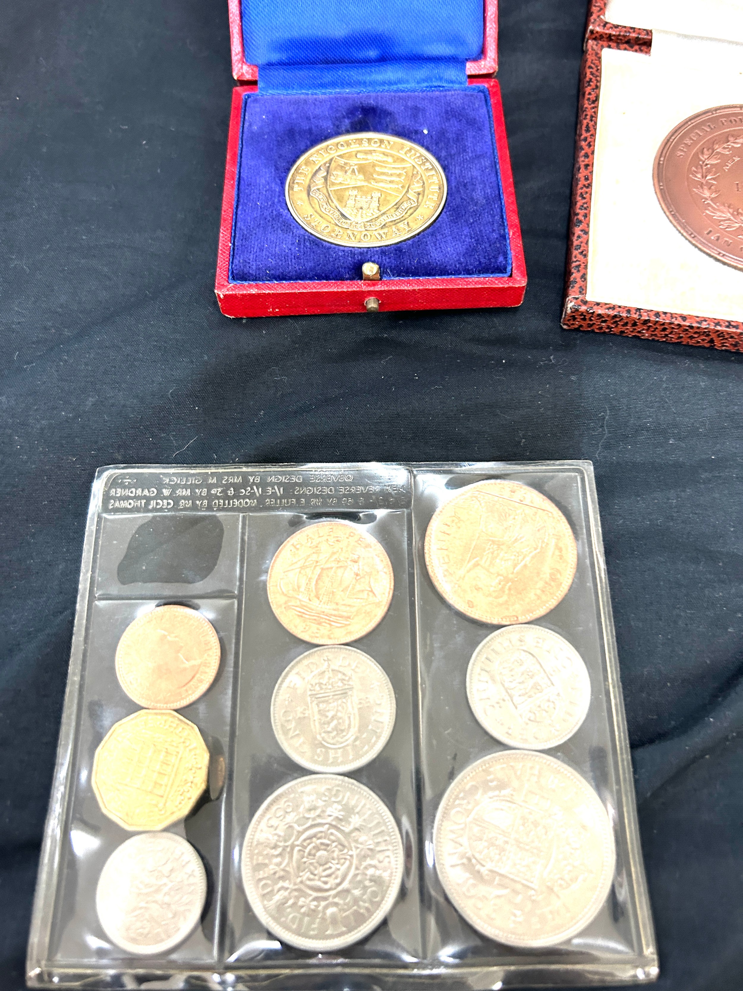 Selection of cased presentation medals, crowns, various old coins etc - Image 4 of 5