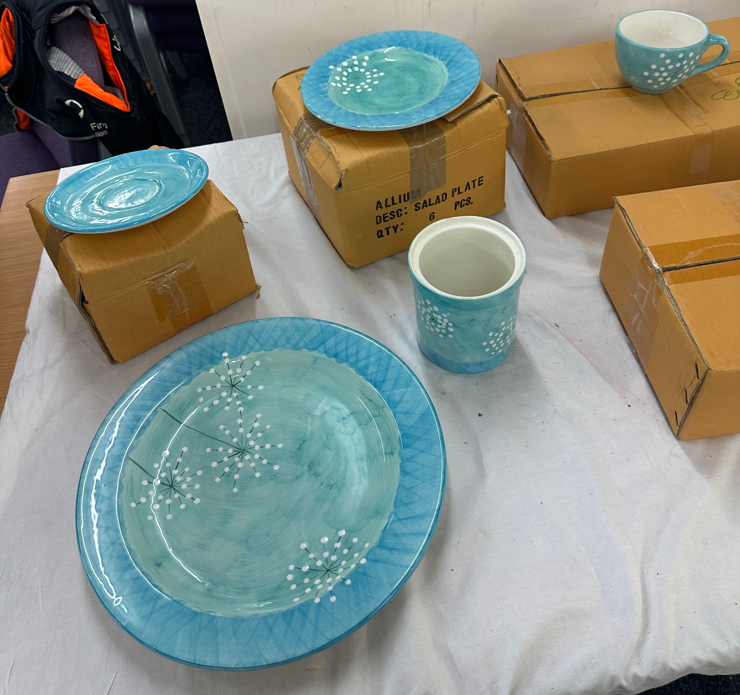 Large selection of part pottery dinner service, includes plates, jars, mugs etc - Image 2 of 5