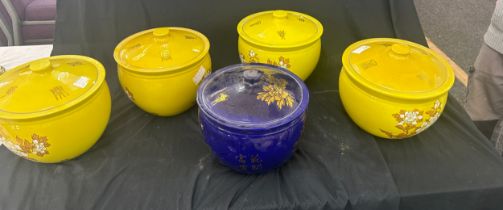 Selection of 4 oriental rice bowls total height 9 inches