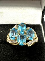 9ct gold diamond and topaz ring (3.5g)