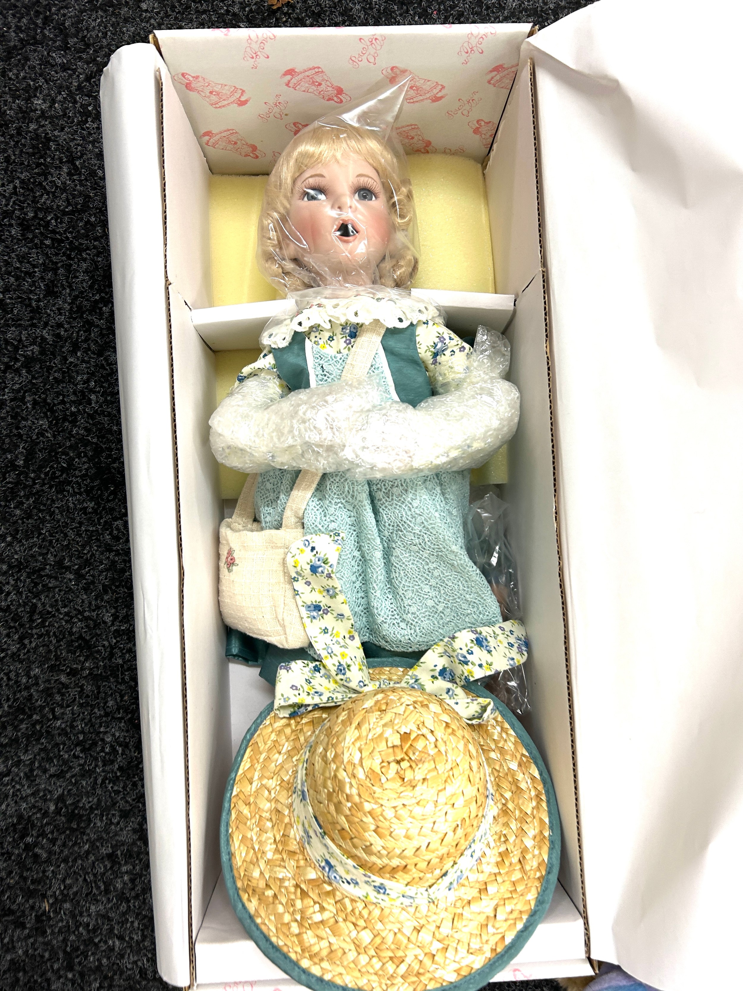 Large selection of vintage and later teddy bears and dolls to include Harrods 2002, Princess House - Image 2 of 8