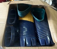 Large quantity of sink drainers