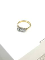 18ct gold diamond trilogy ring ring size Pweight 3.3grams