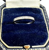 9ct white gold diamond ring weight 1.1g shank split