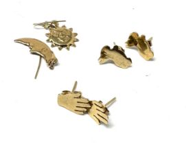 3 x 9ct gold earrings inc. sun, moon & hands (3.2g)