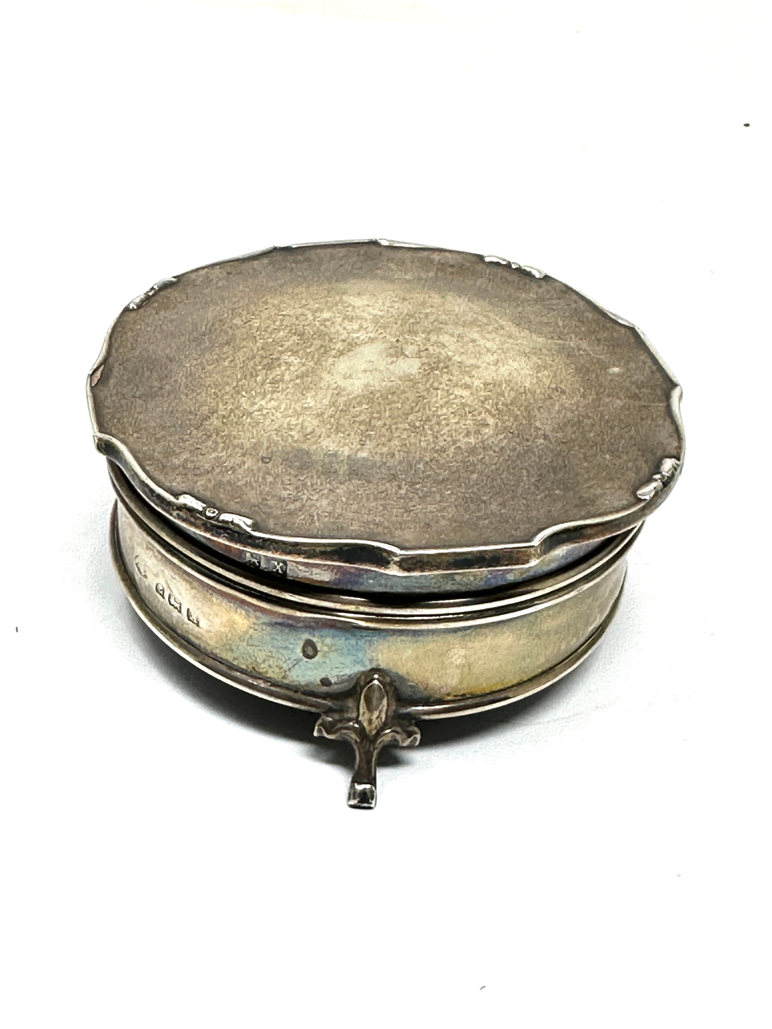 Antique silver jewellery /ring box Birmingham silver hallmarks measures approx 8.5cm dia height 3. - Image 2 of 5