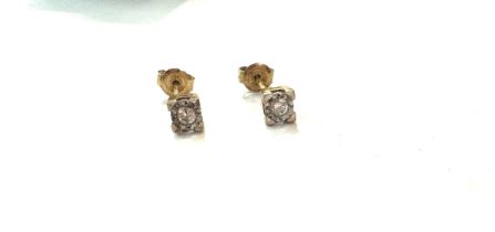 Ladies 9ct gold diamond stud earrings total weight 1.1grams