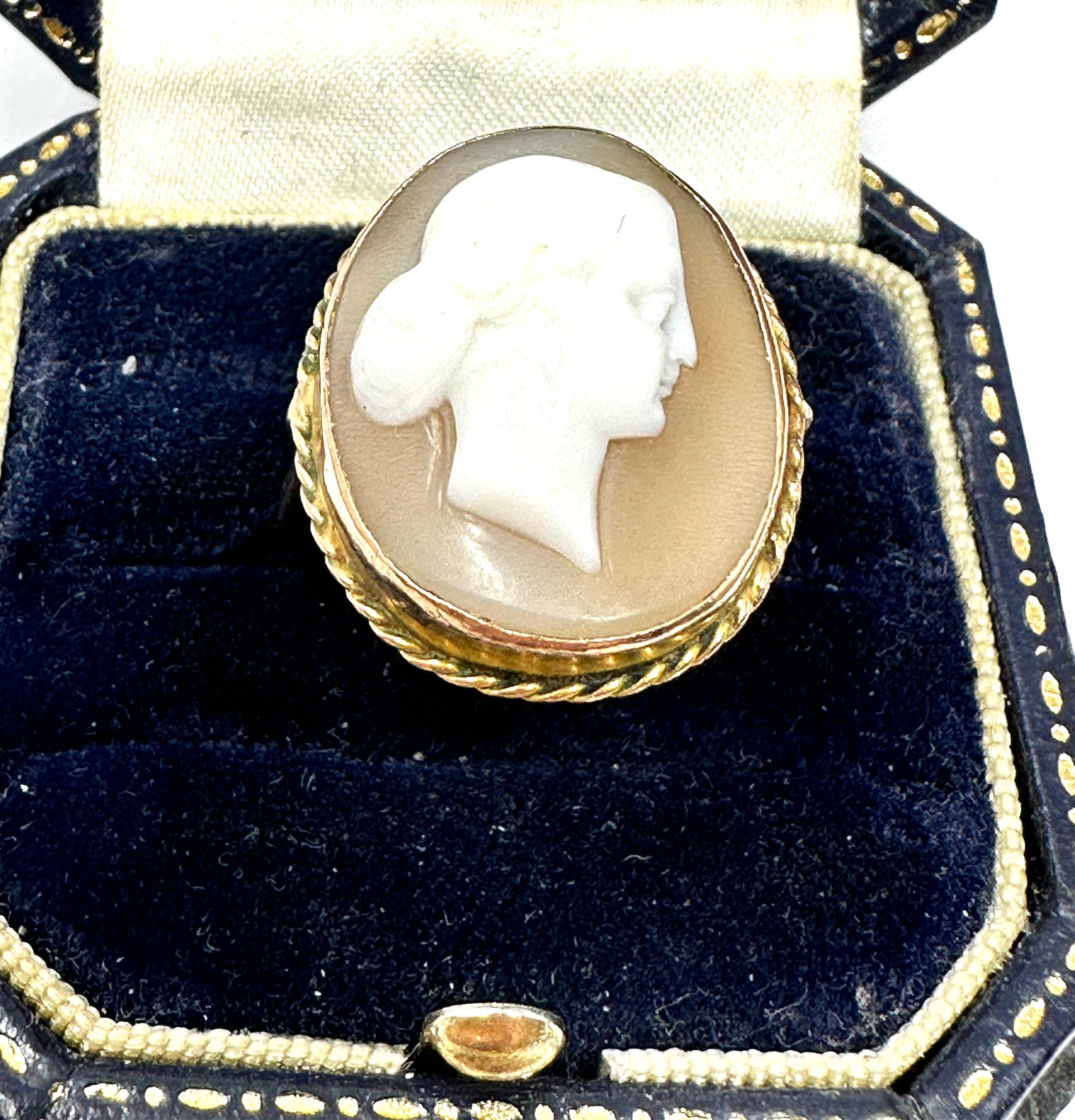 9ct gold shell cameo dress ring (5.5g)