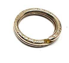 5ct gold antique split ring (0.5g)