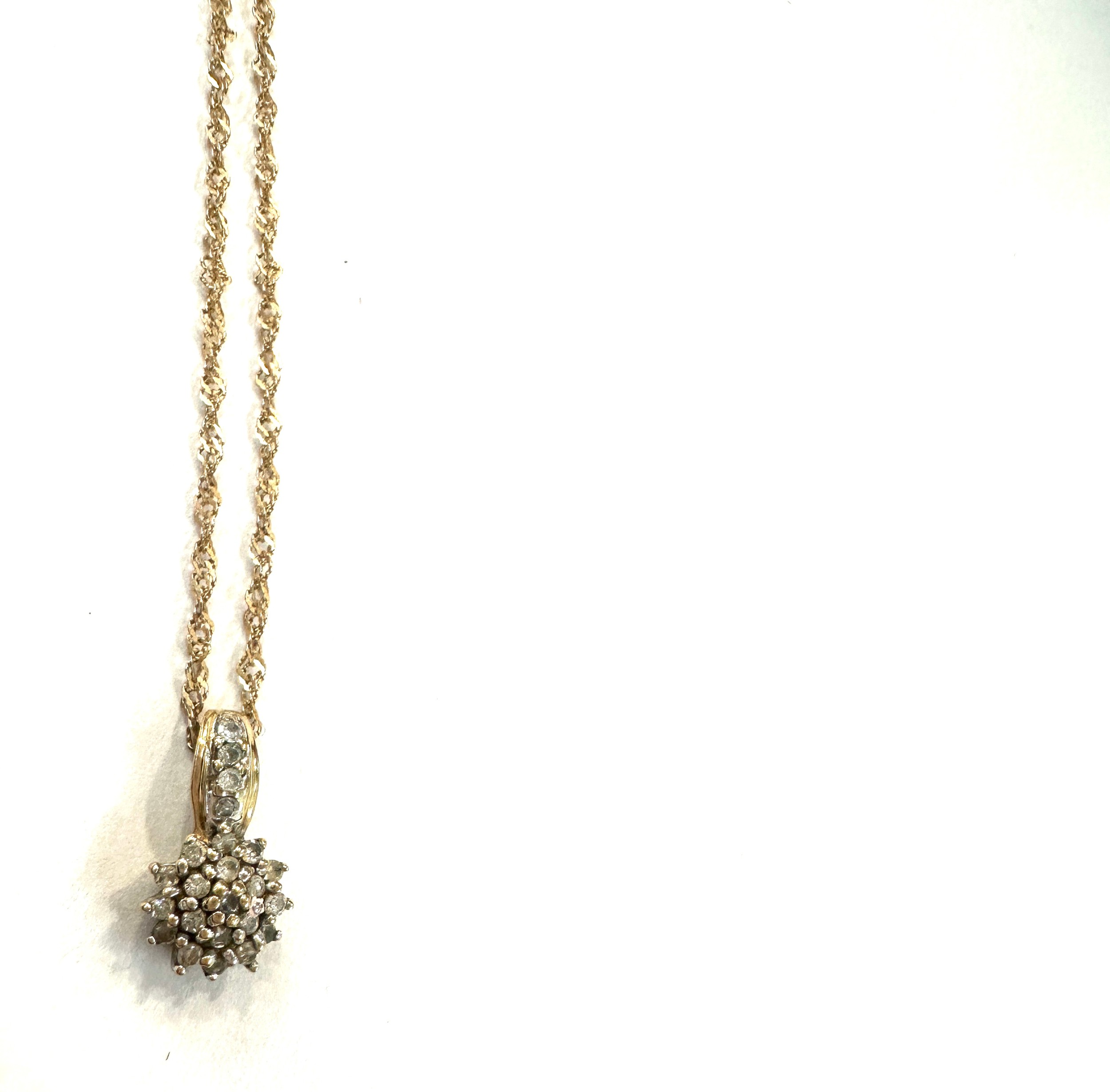 Ladies 9ct gold diamond pendant on a 9ct gold chain total weight 1.6 - Image 3 of 5