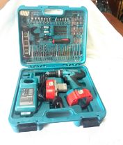 8 V Makita drill set in working order