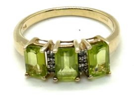 9ct gold peridot and diamond ring UK size M. Gross weight 2.6 grams