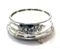 Large silver plated cake stand measures approx 16 inches diameter by 6 inches tall