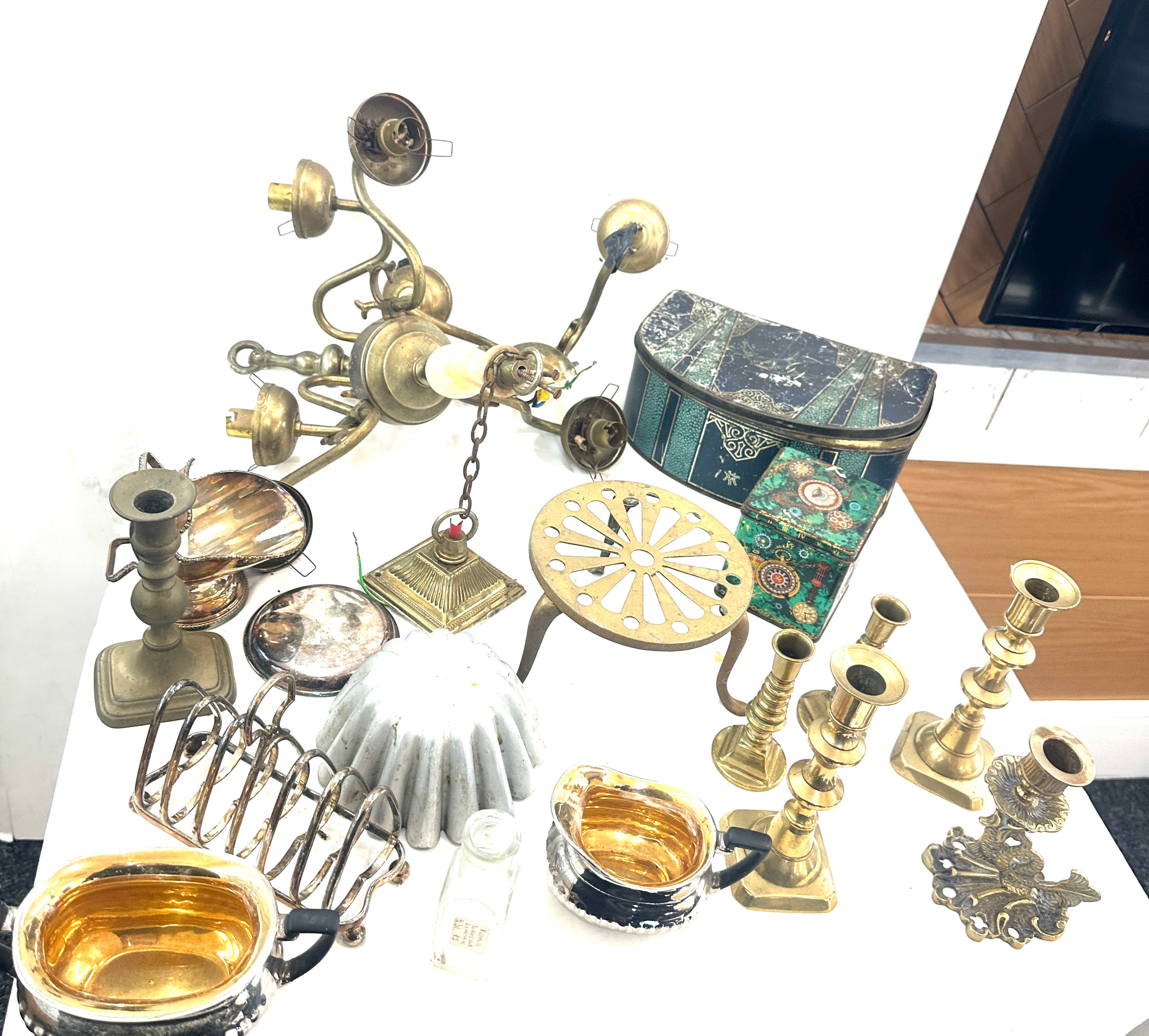 Selection of collectables to include brass candle sticks, brass ceiling light, glass bottles ,EPNS - Image 6 of 7