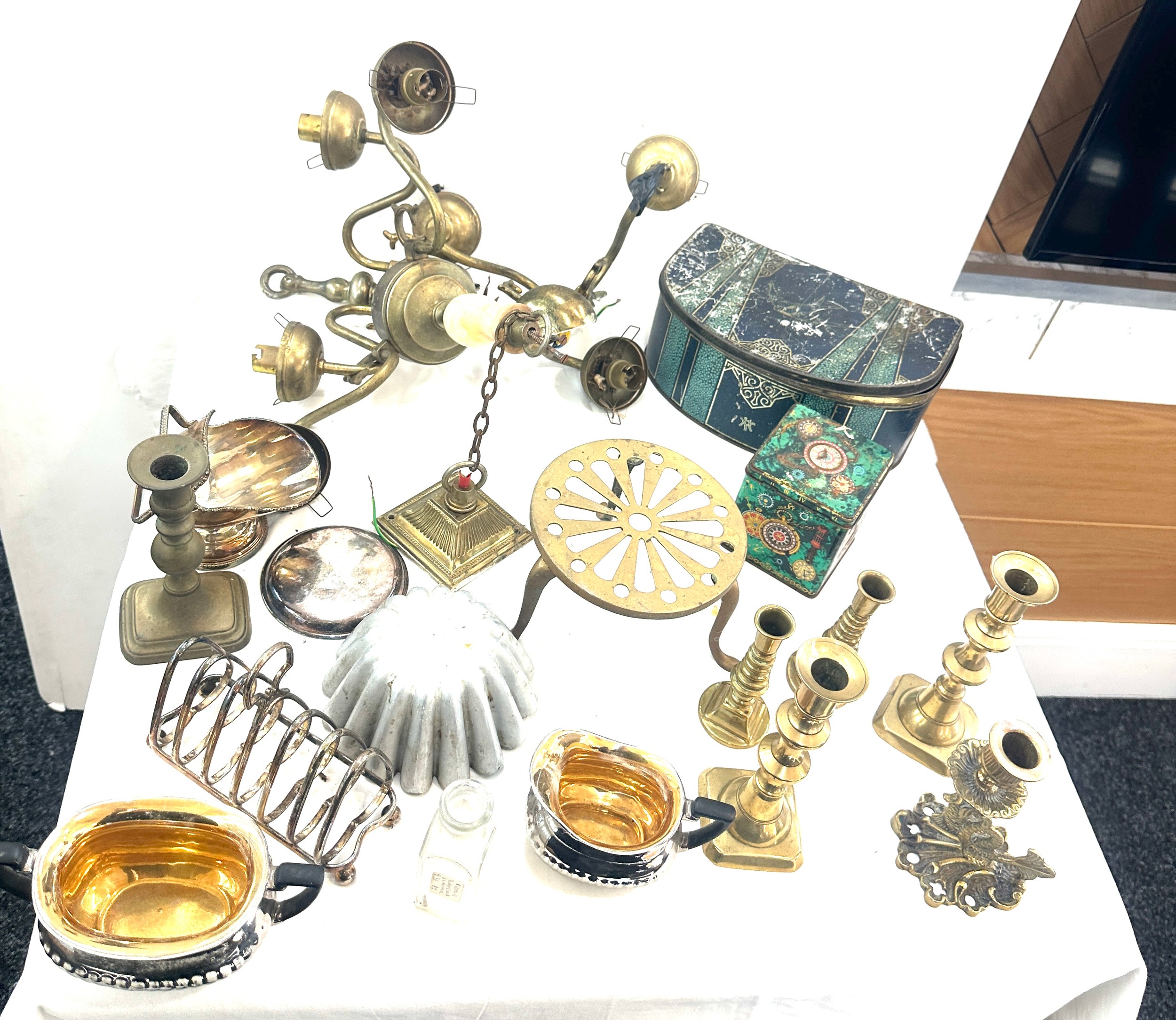 Selection of collectables to include brass candle sticks, brass ceiling light, glass bottles ,EPNS - Image 5 of 7