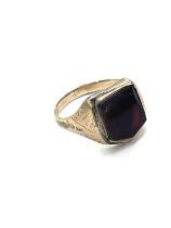 Vintage 10ct gold stone set ring, total weight 2.7grams