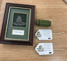 Tray of military items includes British army death head collar badges, etc