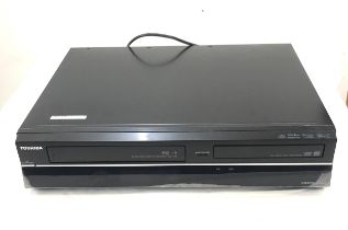 Toshiba VHS DVD hifi recorder player model no DVR19DT - no remote/untested