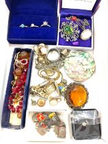 Selection of vintage and later jewellery to include Silver rings, Scottish brooch etc